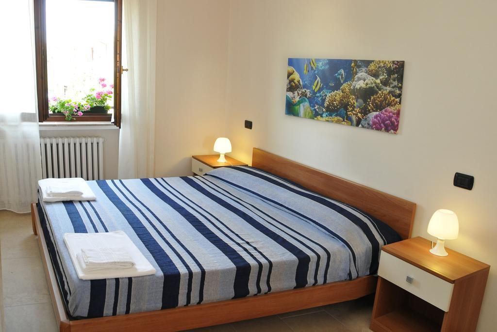 Appartement Salvi à Peschiera del Garda Chambre photo